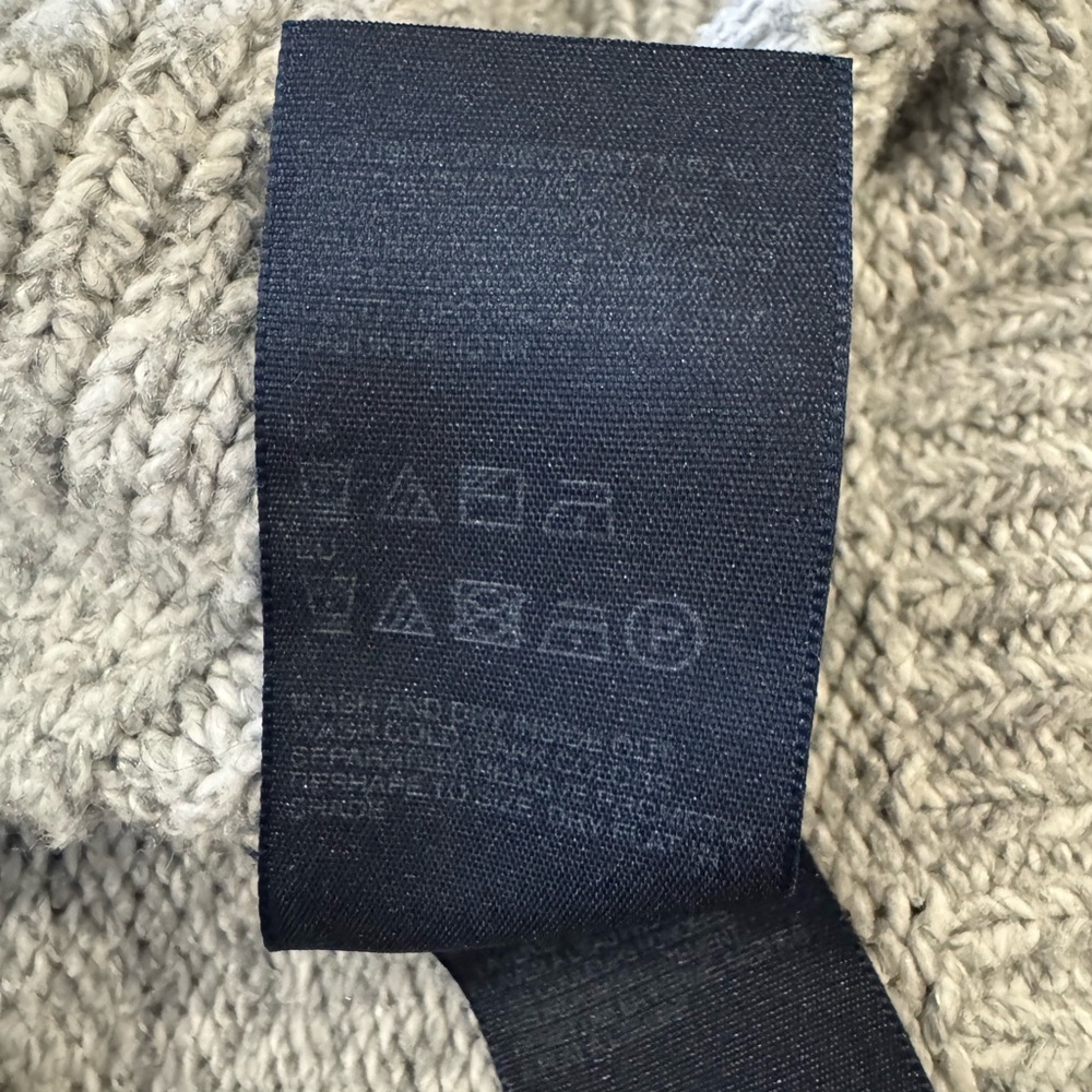 TOMMY HILFIGER Heather Gray Cable Knit Women's Sweater (XS) - Picture 9 of 9